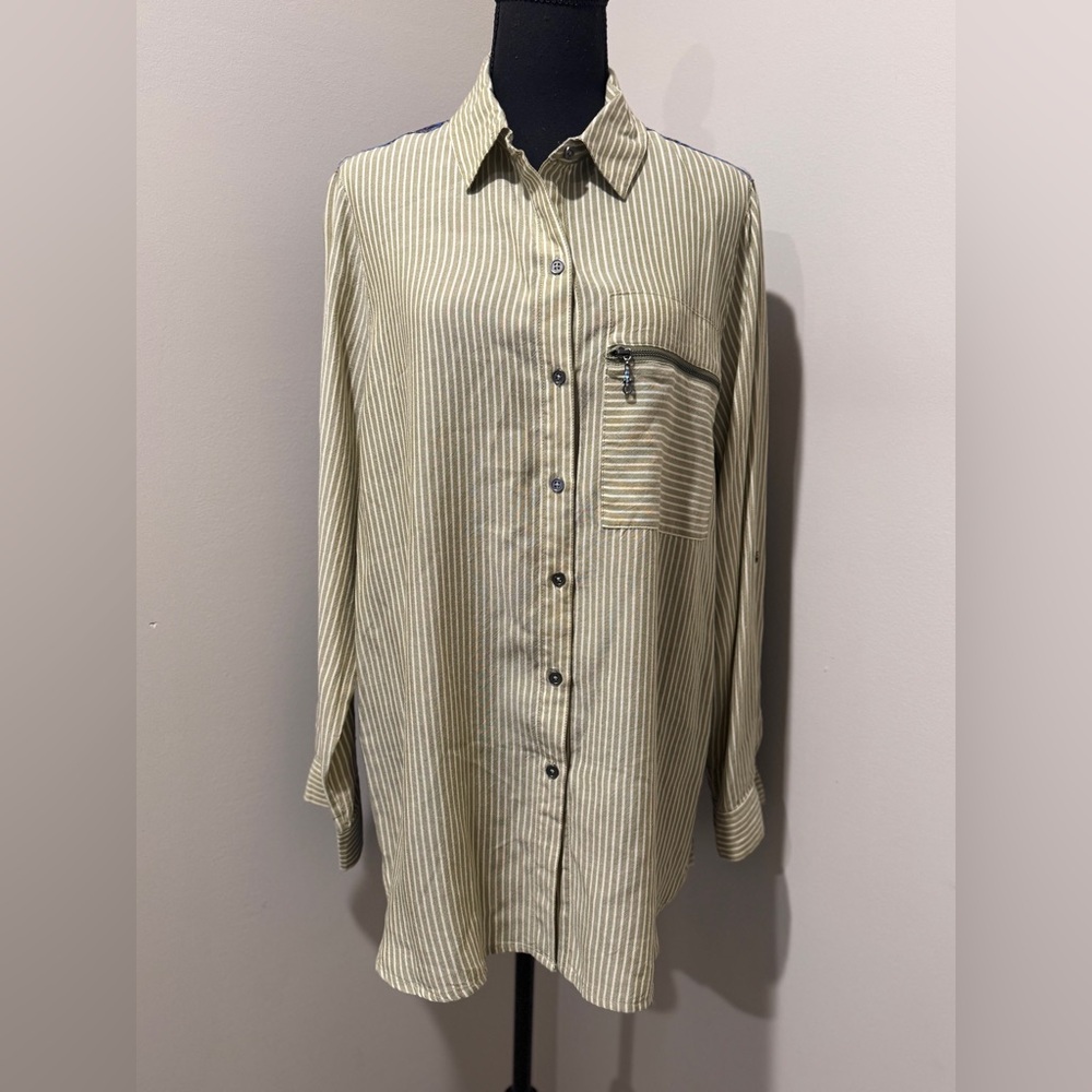 John Mark Beige Striped Casual Shirt Flowy Artsy Resort ready Women’s‎ Medium